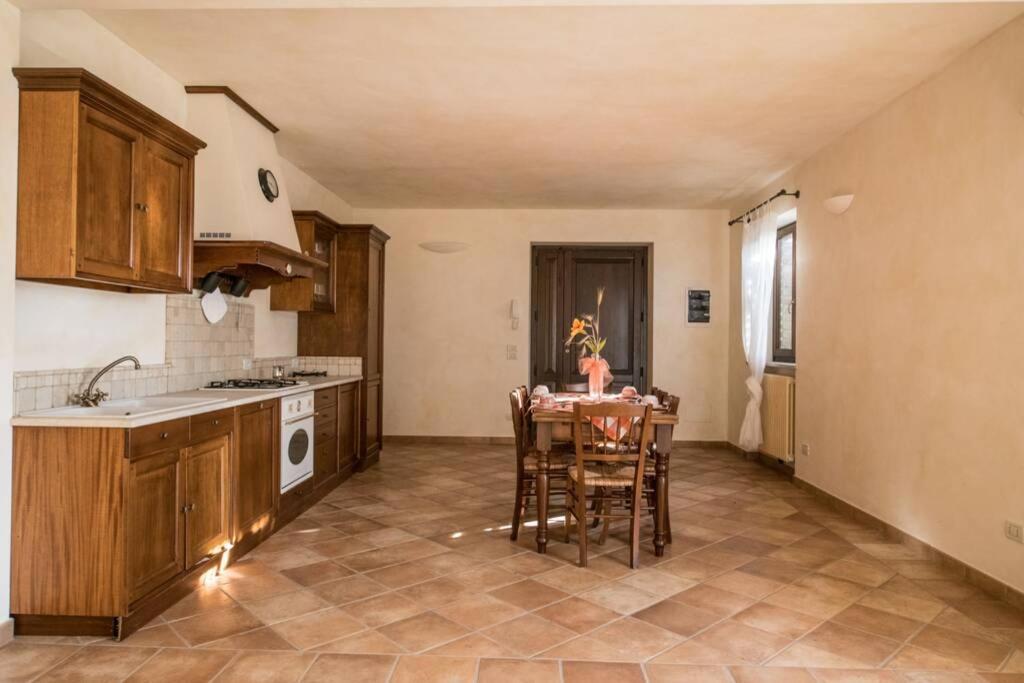 La Casa Vacanza Con Vista Panoramica Sui Vigneti Rotella المظهر الخارجي الصورة
